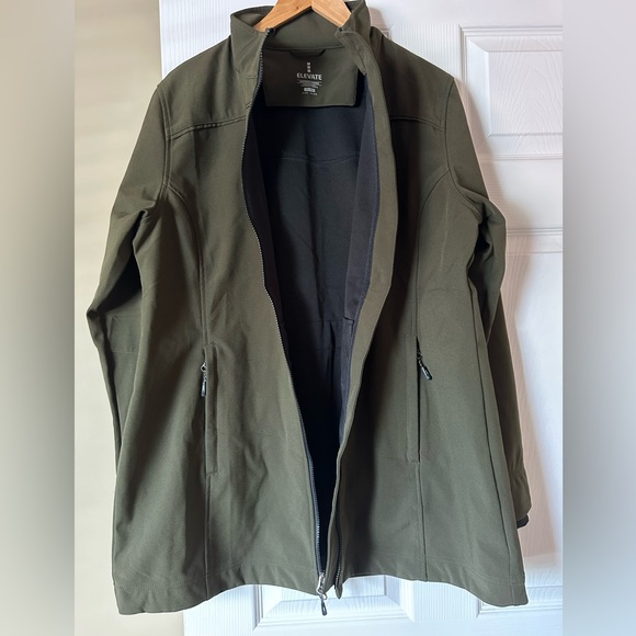 Elevate women’s lined Trench Jacket. Inside and outside pockets. Size XL - Picture 3 of 15